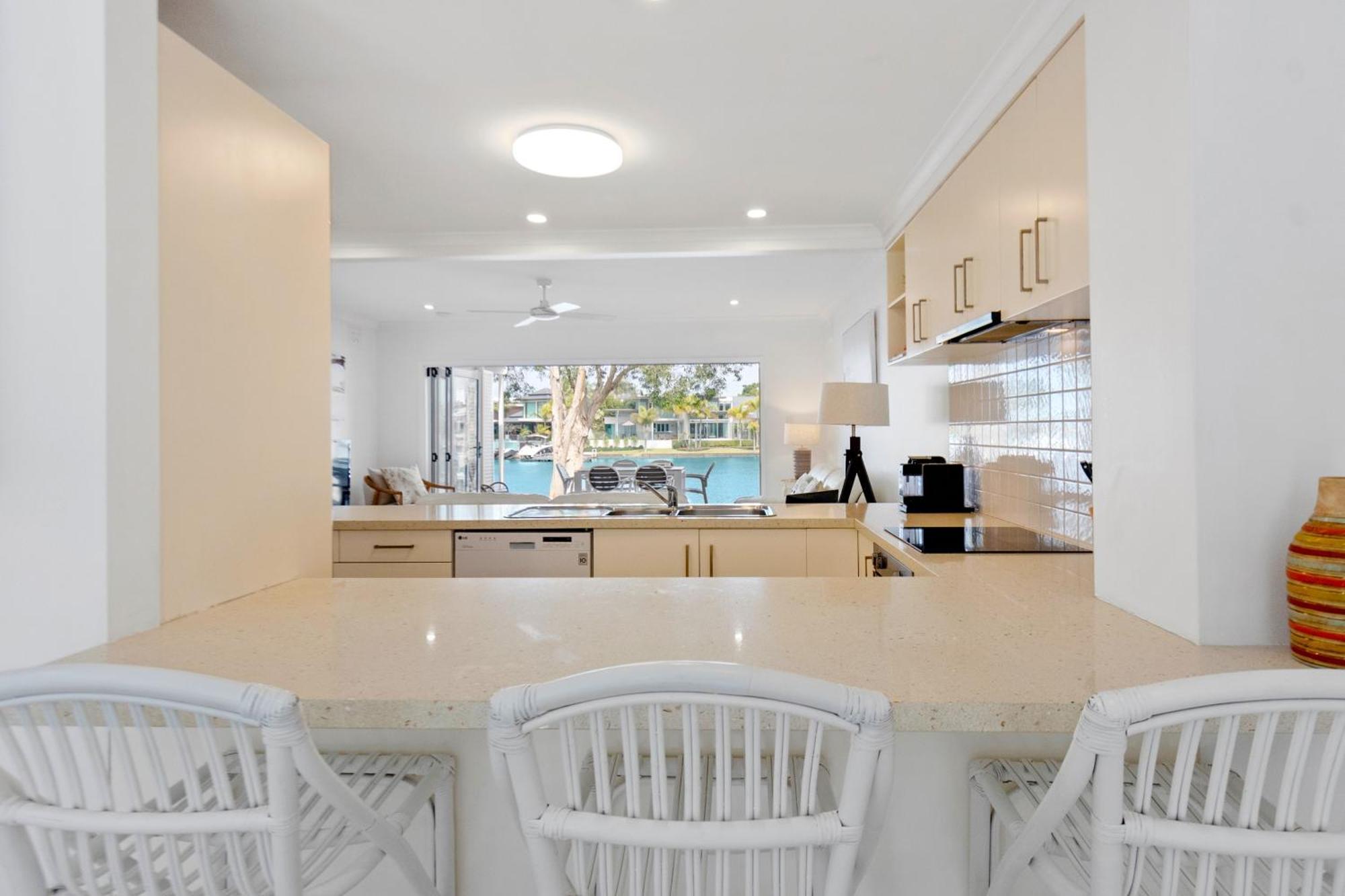 Noosa Entrance Waterfront Resort Noosaville Εξωτερικό φωτογραφία