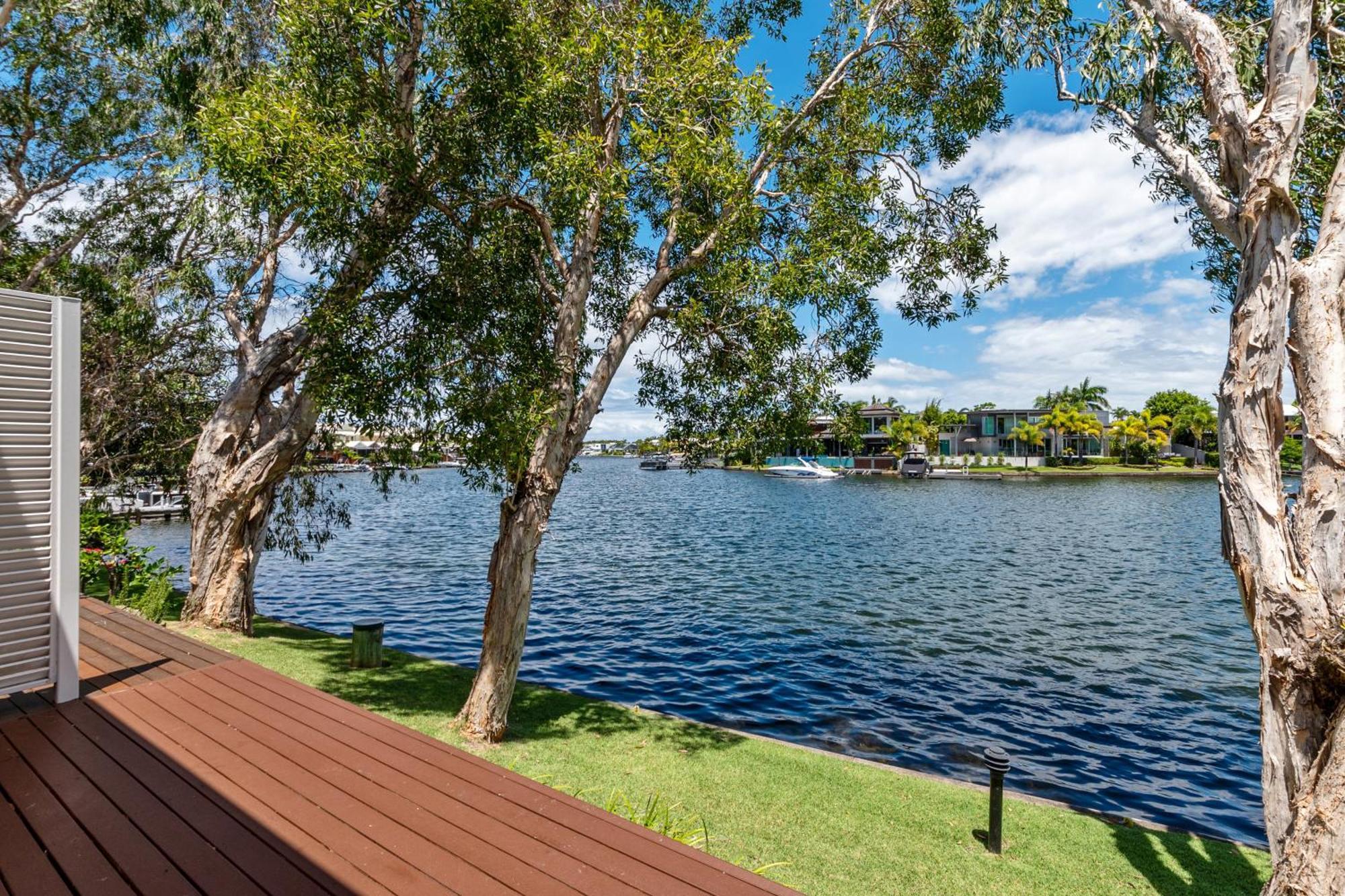 Noosa Entrance Waterfront Resort Noosaville Εξωτερικό φωτογραφία