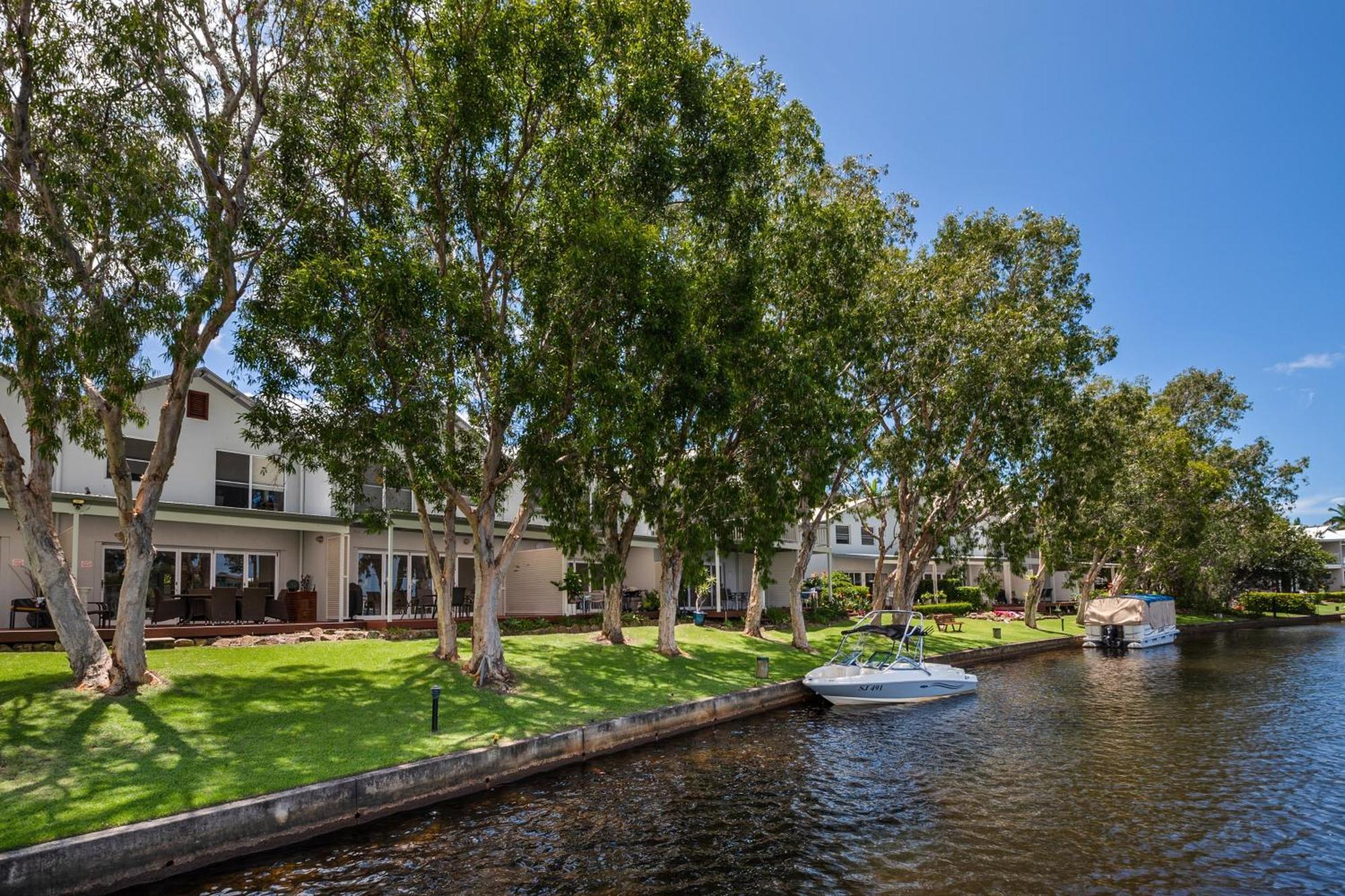Noosa Entrance Waterfront Resort Noosaville Εξωτερικό φωτογραφία